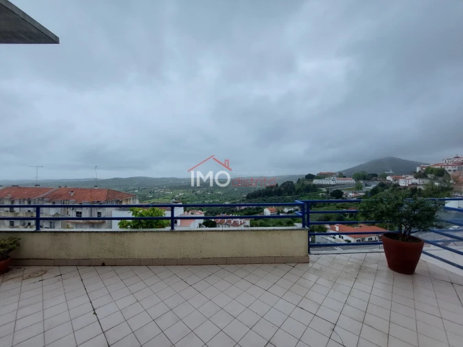 Apartamento T0 para Venda em Sé e São Lourenço Foto 13