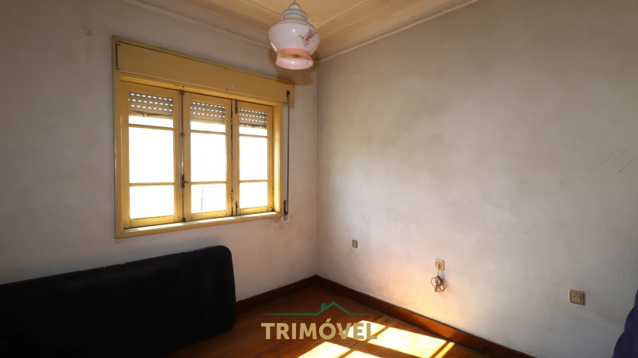 Moradia T4 para Venda em Loureiro Foto 12