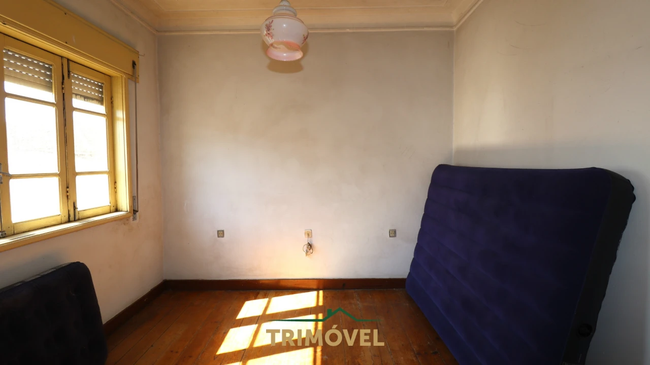 Moradia T4 para Venda em Loureiro Foto 13