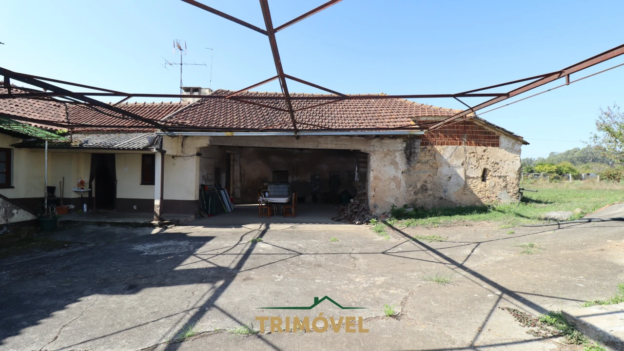 Moradia T4 para Venda em Loureiro Foto 15