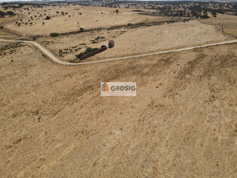 Quinta T4 para Venda em Panoias e Conceição Foto 15