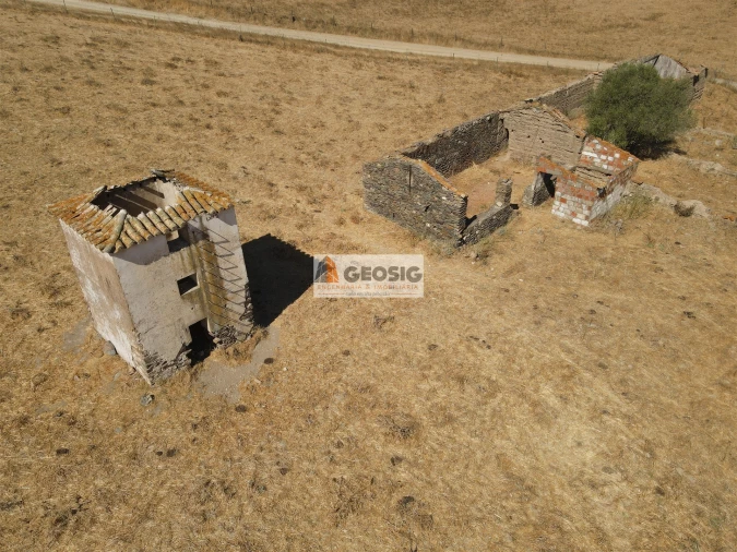 Quinta T4 para Venda em Panoias e Conceição Foto 7