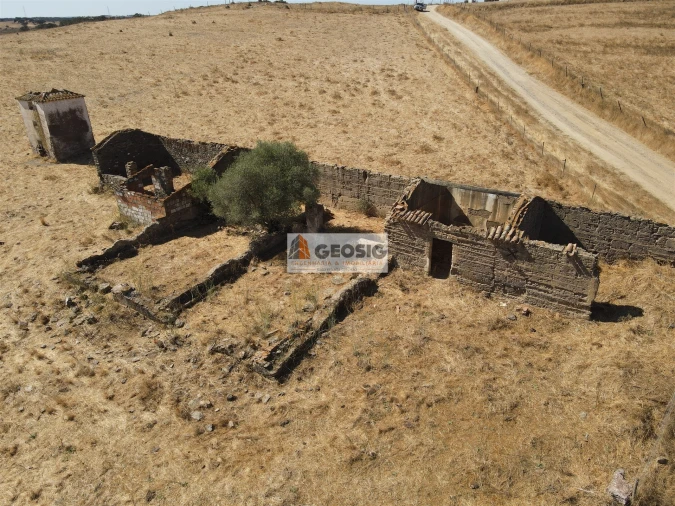 Quinta T4 para Venda em Panoias e Conceição Foto 6