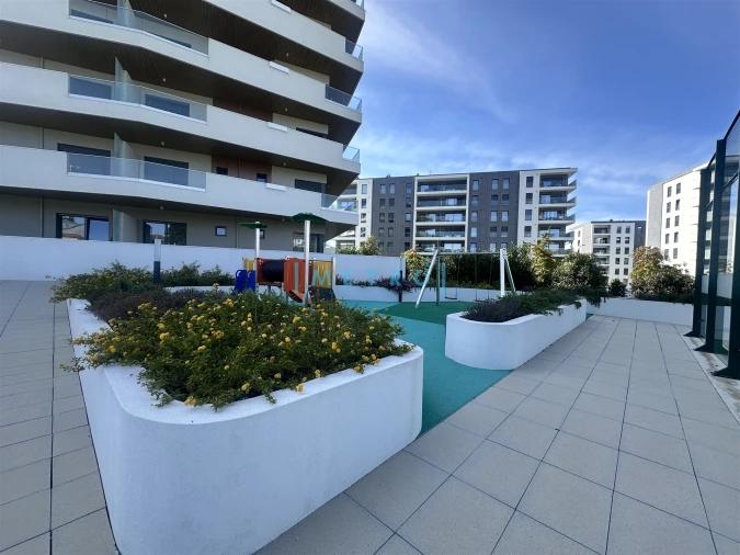 Apartamento T2 para Venda em Ramalde Foto 16