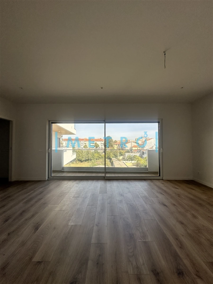 Apartamento T2 para Venda em Ramalde Foto 4