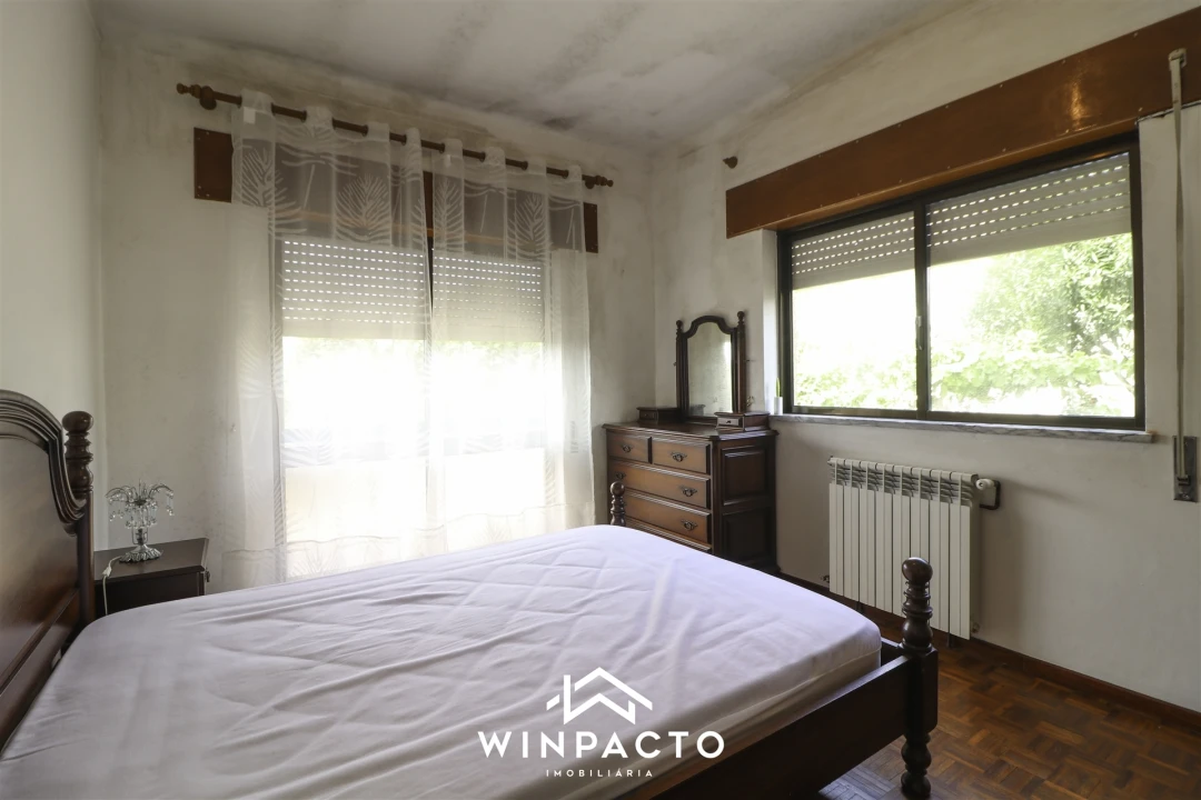 Moradia T4 para Venda em Senhorim Foto 32