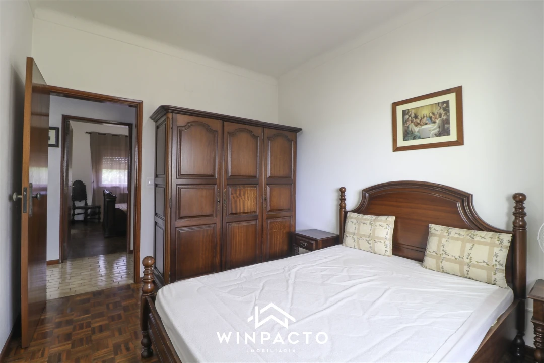 Moradia T4 para Venda em Senhorim Foto 21