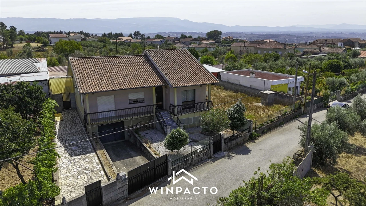 Moradia T4 para Venda em Senhorim Foto 5