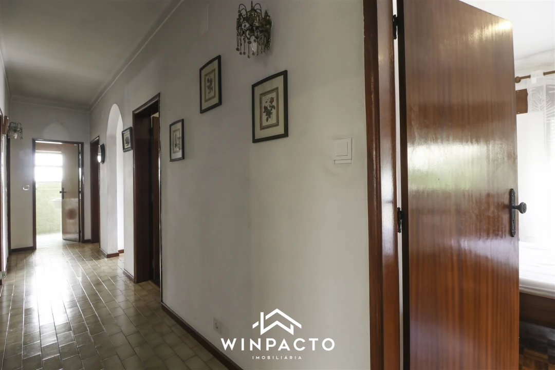 Moradia T4 para Venda em Senhorim Foto 42