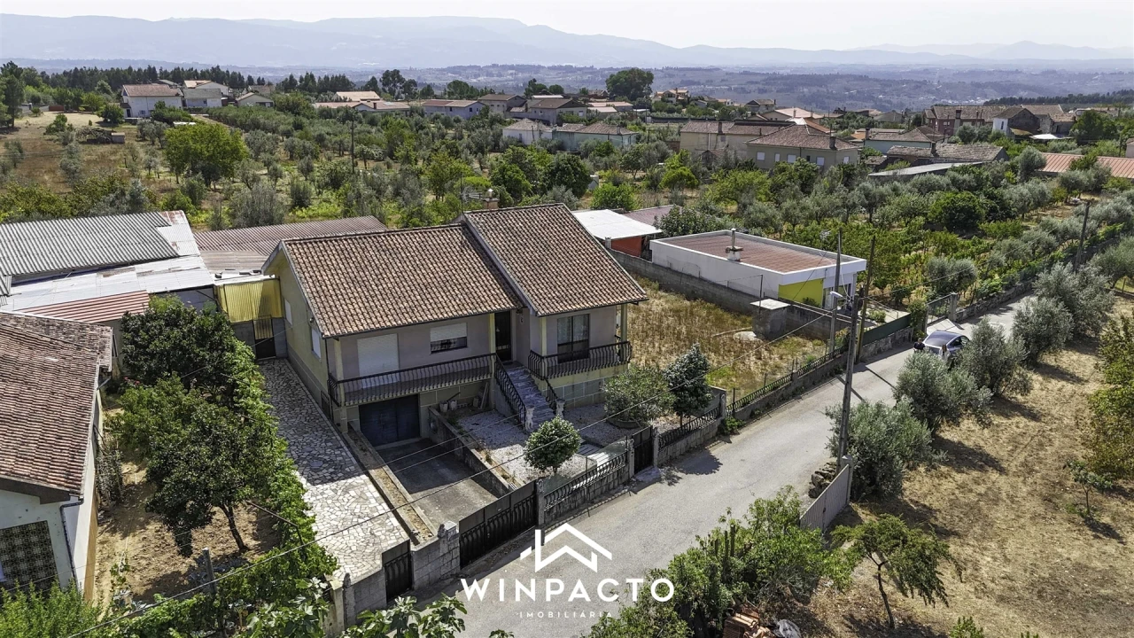 Moradia T4 para Venda em Senhorim Foto 9