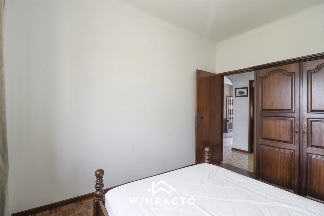 Moradia T4 para Venda em Senhorim Foto 22