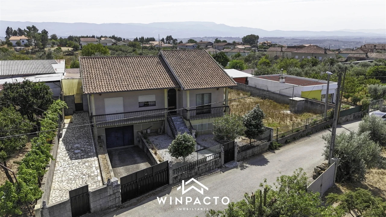 Moradia T4 para Venda em Senhorim Foto 1