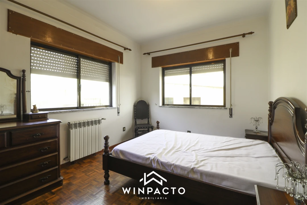 Moradia T4 para Venda em Senhorim Foto 24