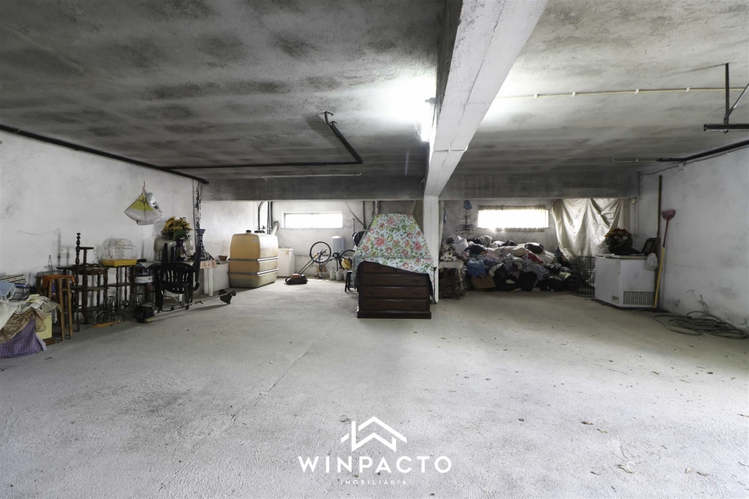 Moradia T4 para Venda em Senhorim Foto 53