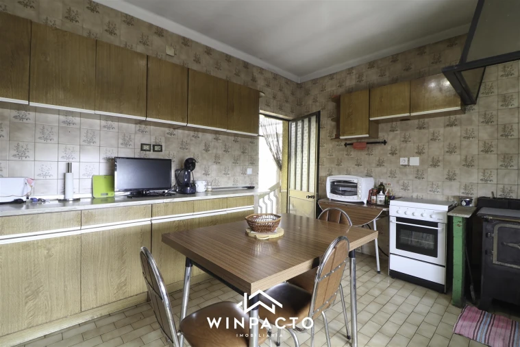 Moradia T4 para Venda em Senhorim Foto 59