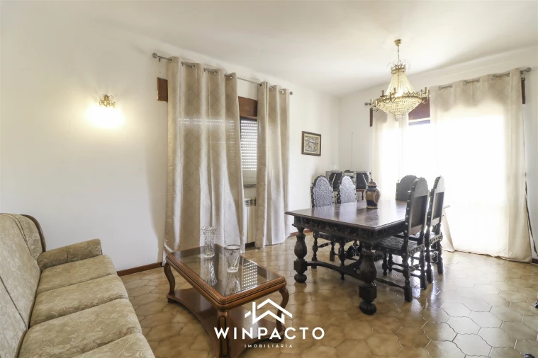 Moradia T4 para Venda em Senhorim Foto 13