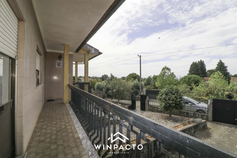 Moradia T4 para Venda em Senhorim Foto 45