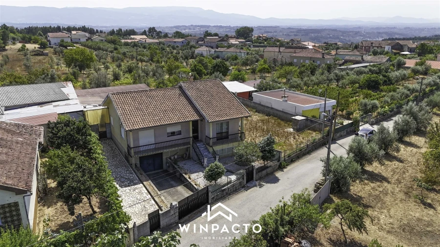 Moradia T4 para Venda em Senhorim Foto 9