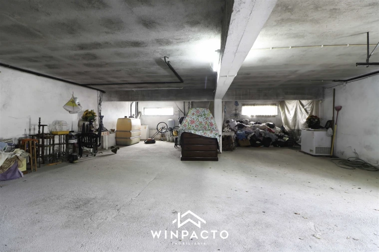 Moradia T4 para Venda em Senhorim Foto 53