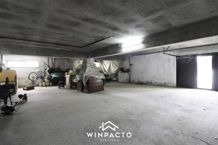 Moradia T4 para Venda em Senhorim Foto 54