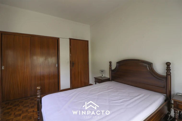 Moradia T4 para Venda em Senhorim Foto 29