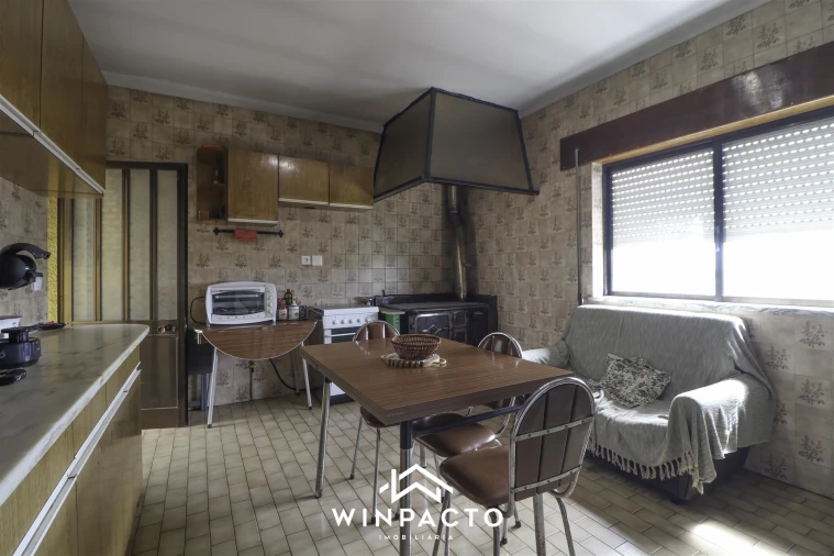 Moradia T4 para Venda em Senhorim Foto 58