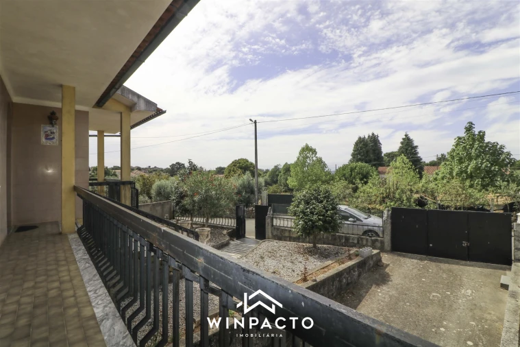 Moradia T4 para Venda em Senhorim Foto 47