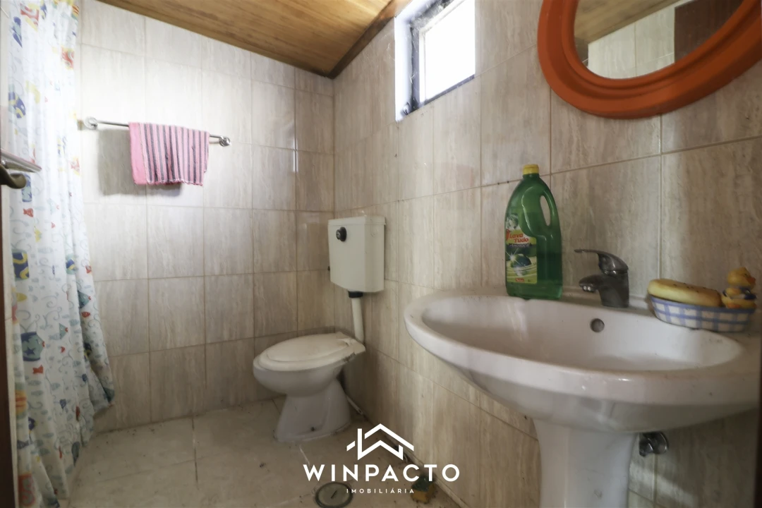 Moradia T4 para Venda em Senhorim Foto 37