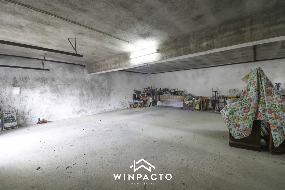 Moradia T4 para Venda em Senhorim Foto 56