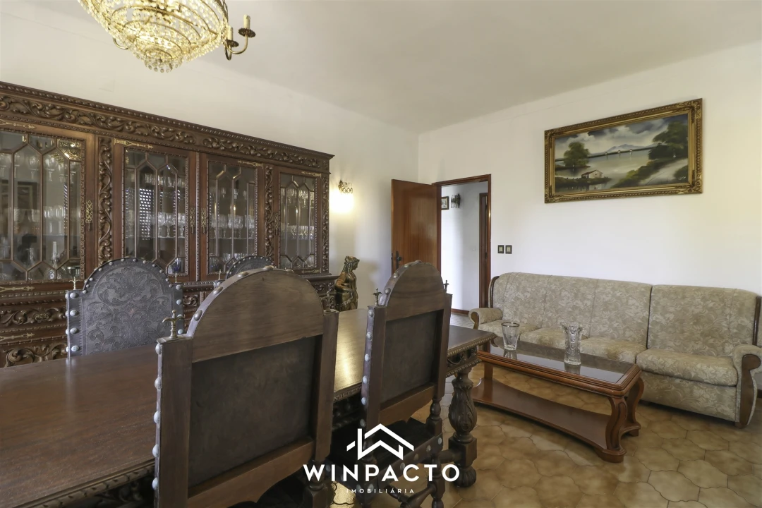 Moradia T4 para Venda em Senhorim Foto 16