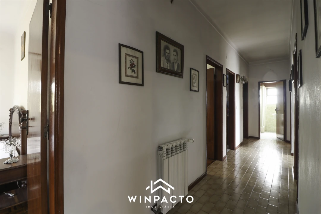 Moradia T4 para Venda em Senhorim Foto 43