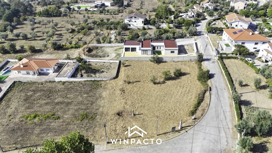 Terreno para Venda em Espinho Foto 8