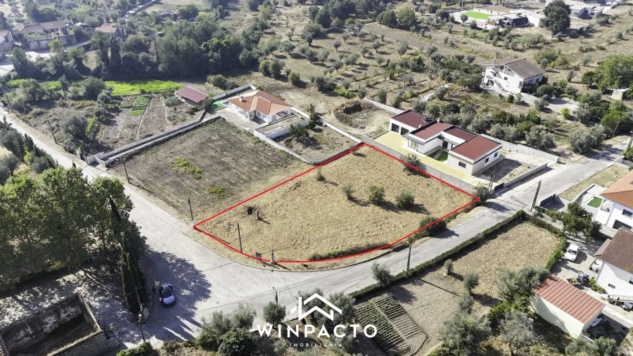 Terreno para Venda em Espinho