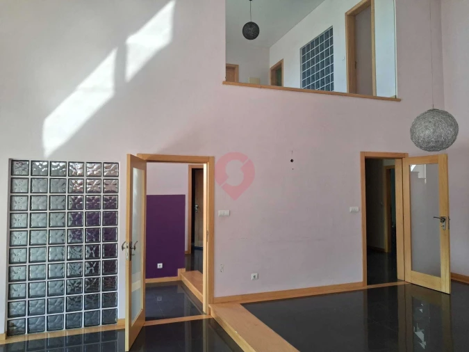 Moradia T5 para Venda em Troporiz e Lapela Foto 3