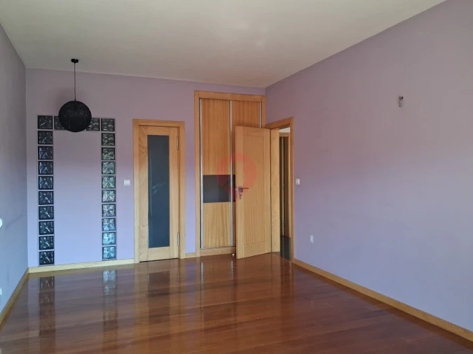 Moradia T5 para Venda em Troporiz e Lapela Foto 14