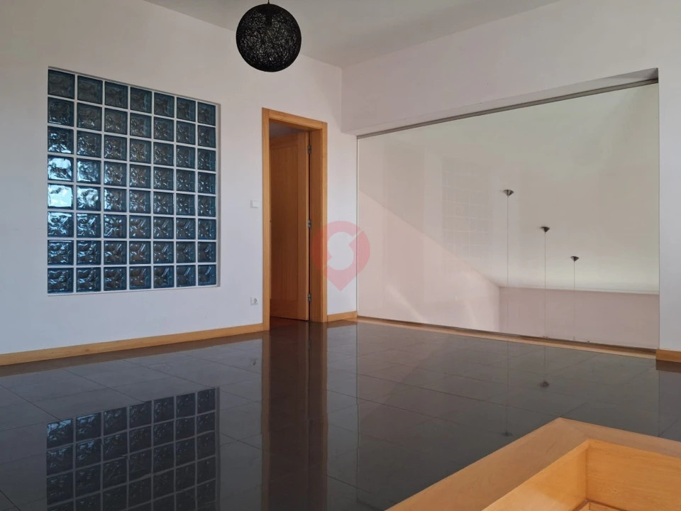 Moradia T5 para Venda em Troporiz e Lapela Foto 13