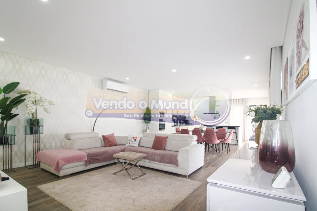 Moradia T4 para Venda em Salvaterra de Magos e Foros de Salvaterra Foto 4