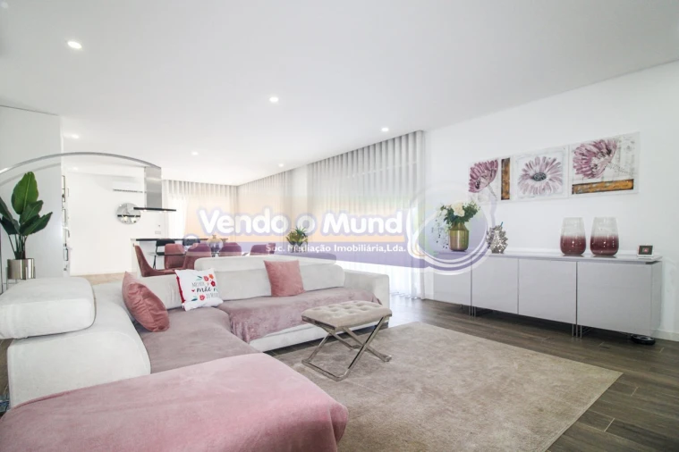 Moradia T4 para Venda em Salvaterra de Magos e Foros de Salvaterra Foto 9