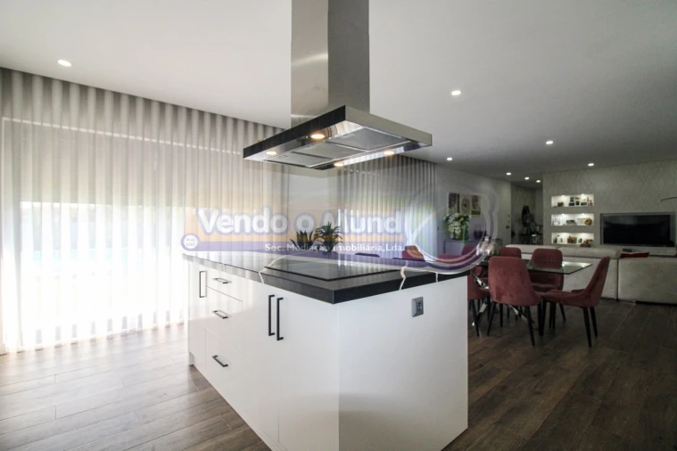 Moradia T4 para Venda em Salvaterra de Magos e Foros de Salvaterra Foto 13