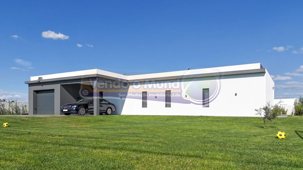 Moradia T4 para Venda em Salvaterra de Magos e Foros de Salvaterra Foto 1