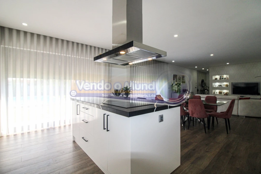 Moradia T4 para Venda em Salvaterra de Magos e Foros de Salvaterra Foto 13