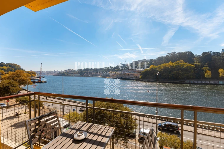 Apartamento T2 para Venda em Lordelo do Ouro e Massarelos Foto 20