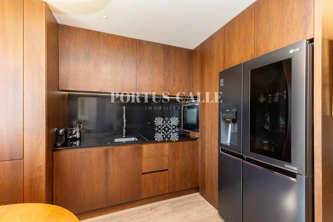 Apartamento T2 para Venda em Lordelo do Ouro e Massarelos Foto 16