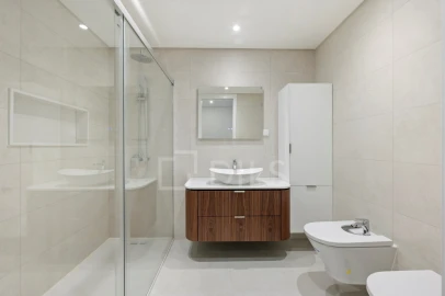 Apartamento T3 para Venda em Laranjeiro e Feijó