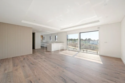 Apartamento T3 para Venda em Laranjeiro e Feijó