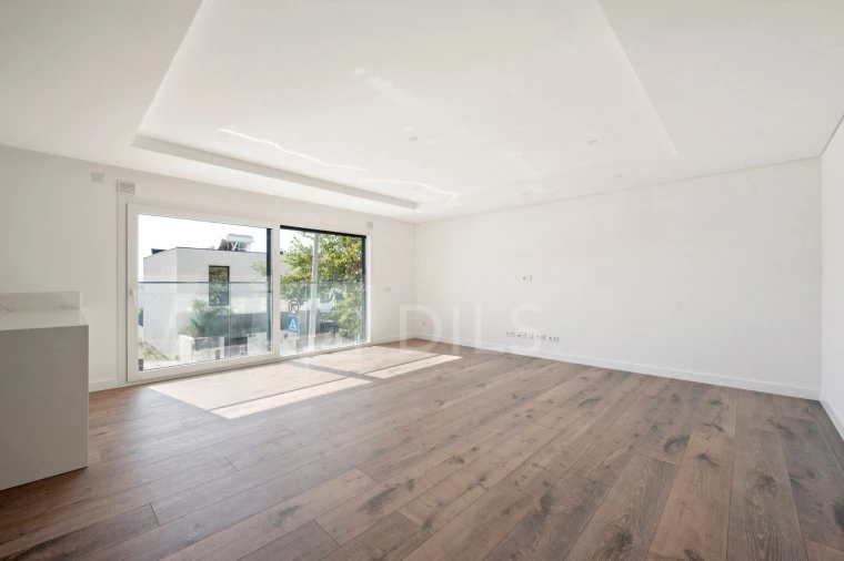 Apartamento T3 para Venda em Laranjeiro e Feijó Foto 3