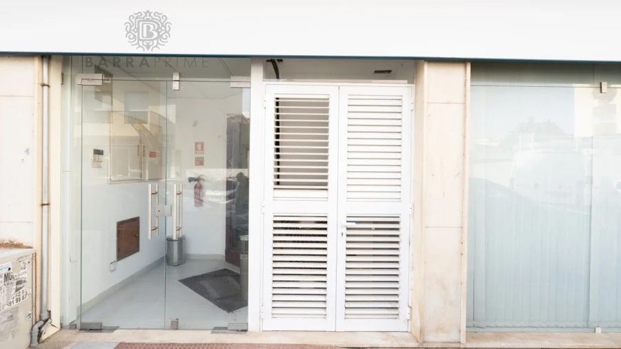 Loja para Venda em Faro (Sé e São Pedro) Foto 2