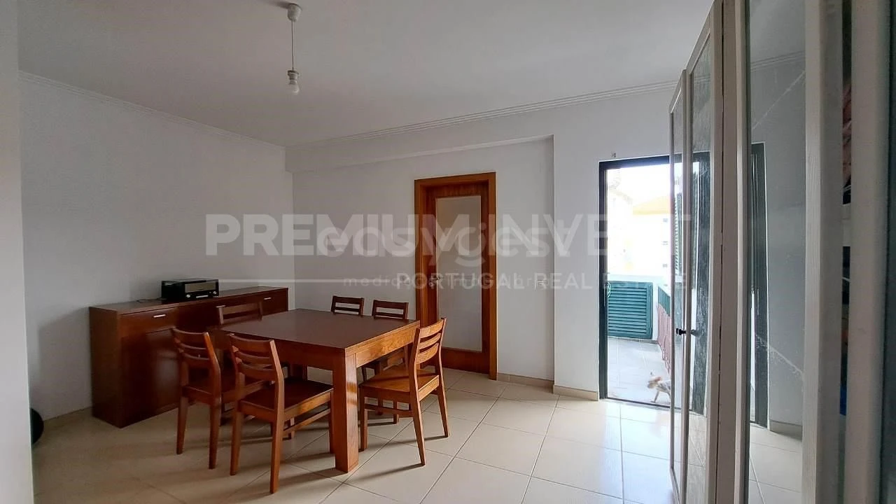 Moradia T2 para Venda em Angra (São Pedro) Foto 4