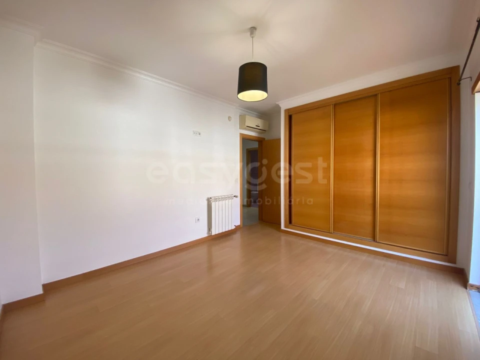 Moradia T4 para Venda em Pinhal Novo Foto 14