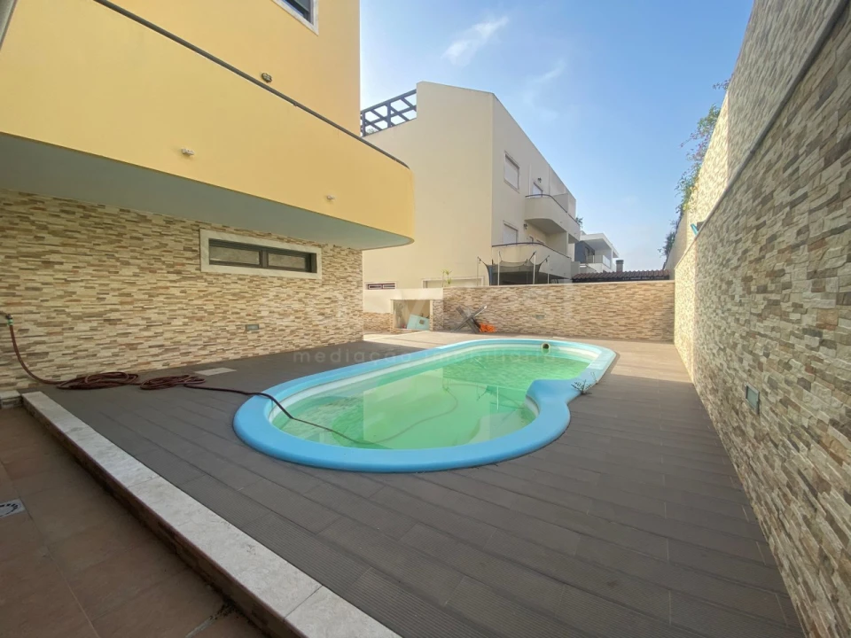 Moradia T4 para Venda em Pinhal Novo Foto 16